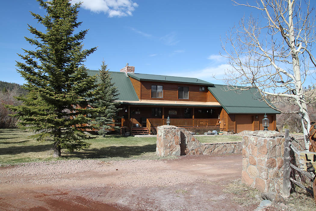 Fishing Lodge Cabin In Greer